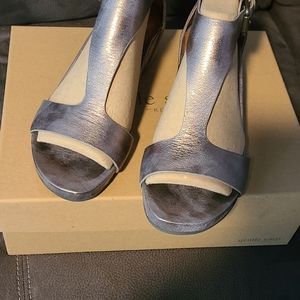 Gentle Souls Wedge Sandal size 7.5